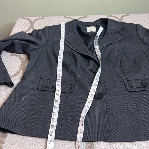 Sejour Women's Gray button down Blazer - Picture 9 of 11